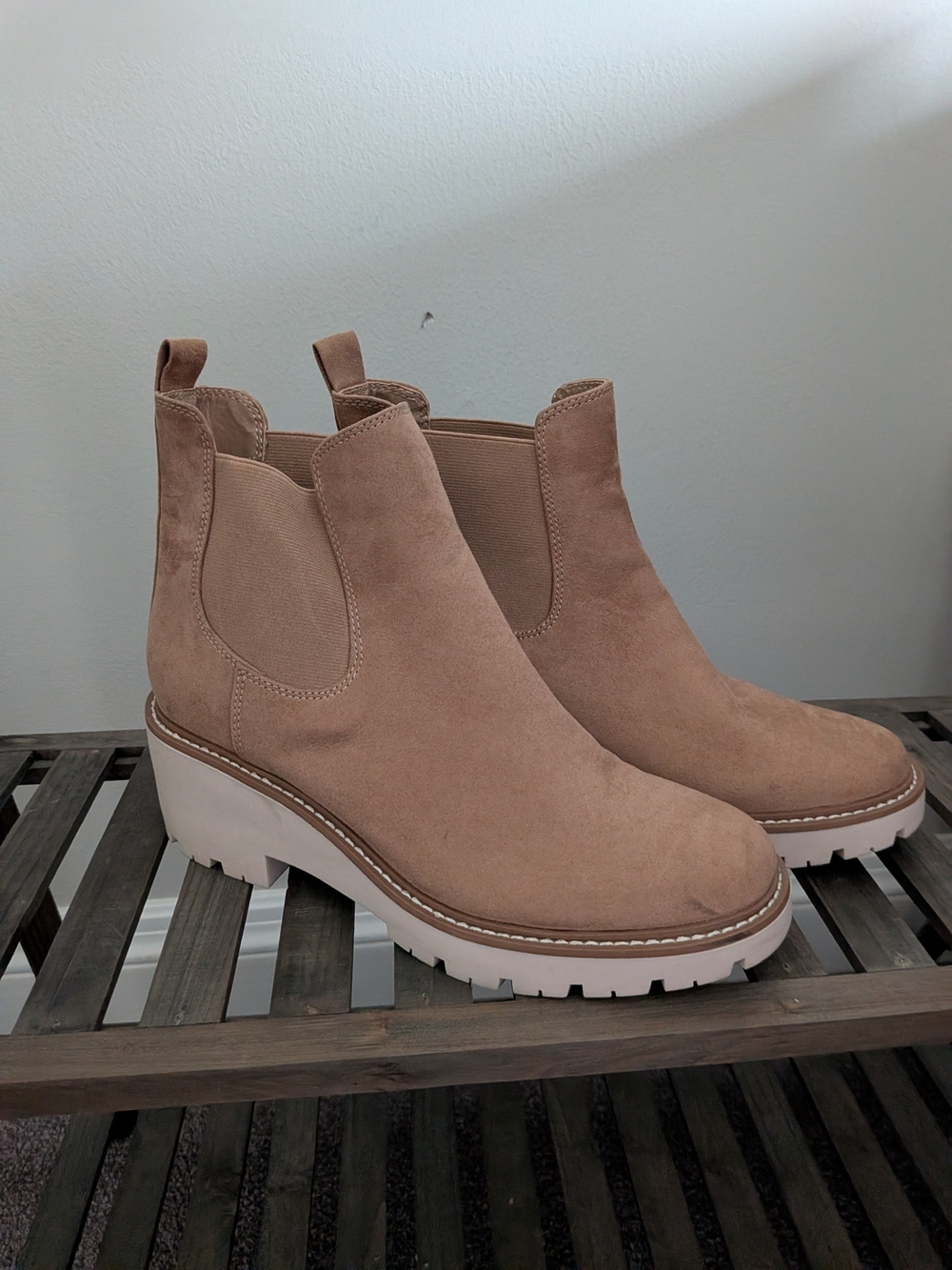 Design Lab Lord & Taylor Taupe Suede Platform Chelsea Booties